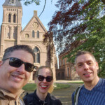 De startfoto in Wijhe is bij de katholieke kerk.