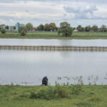 Loopbruggen bij de Ossenwaard staan onder water.