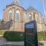 De startplek voor de derde etappe is officieel bij de Nicolaaskerk in Wijhe.