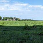 Korenmolen aan de Gorsselse Enkweg, gezien vanaf de onverharde Kolkweg.